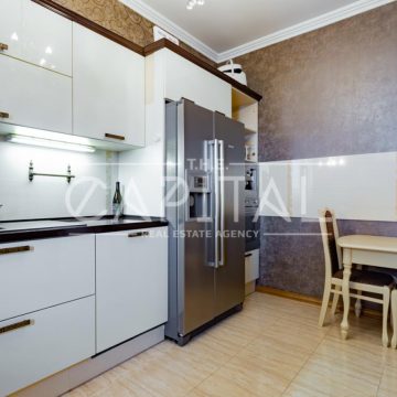 Rent 6 rooms Apartments on the street Konovalets Evgeniya 32g