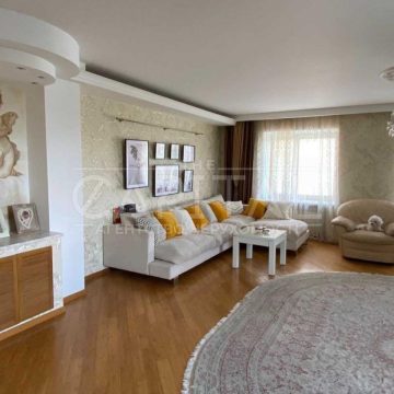 Sale of 4 rooms. Apartments on the street Heroes of Stalingrad 14