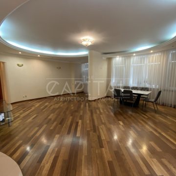 Продаж 4 кімн. квартири по вул. Лесі Українки 30б