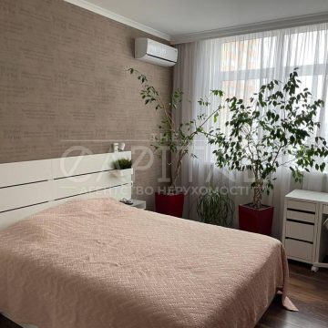 Sale 2 room. Apartments on the street. Families Kulzhenkiv