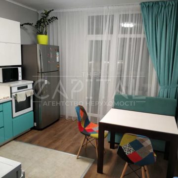 Sale 3 rooms. Apartments on the street. Beresteisky 65B
