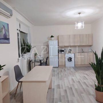 Sale of 1 rooms. Apartments on the street Dniprovskaya emb. 19a