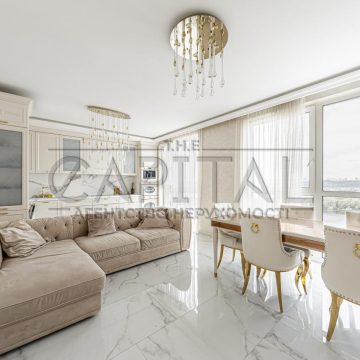 Rent 4-room apartment on Bazhana Mykoly St.