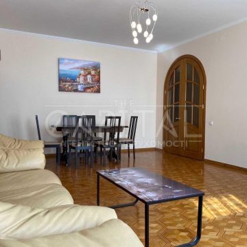 Rent 3 room Apartments on the street Khmelnytsky Bogdan 80