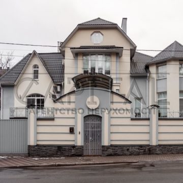 Аренда дома 800м², 6 соток, Киев