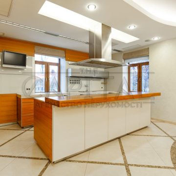 House for rent 1114m², 21 ares, Kiev