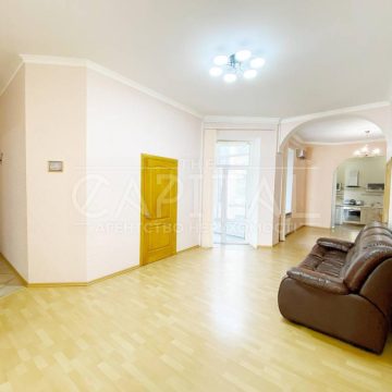 Rent 3 rooms Apartments on the street Shota Rustaveli 34