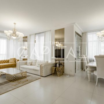 Sale of 5 rooms. Apartments on the street Dragomirova 15