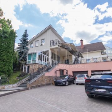 House for rent 680m², 70 ares, Kiev