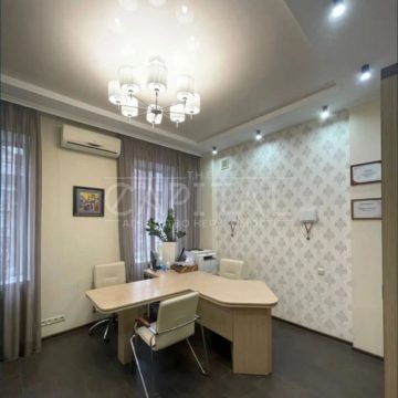 Sale of 2 rooms. Apartments on the street Khmelnytskyi Bohdan 50