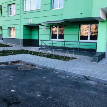 Продажа коммерческой недвижимости ул. Комарова Космонавта, 144 м²