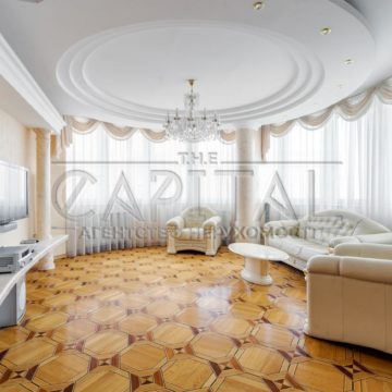 Sale of 4 rooms. Apartments on the street Tymoshenko Marshal 21