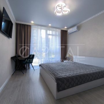 Rent 1 rooms Apartments on the street Predslavinskaya 40