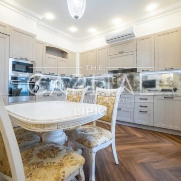 Rent 2 rooms Apartments on the street Dragomirova 17