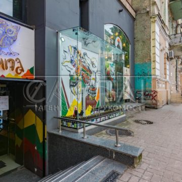 Продаж комерційної нерухомості по вул. Большая Житомирская, 126 м²