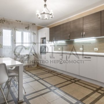 Sale 3 rooms Apartments on the street Glushkova Academica 9Є