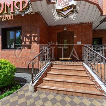 Продаж комерційної нерухомості по вул. Калнишевського Петра, 270 м²