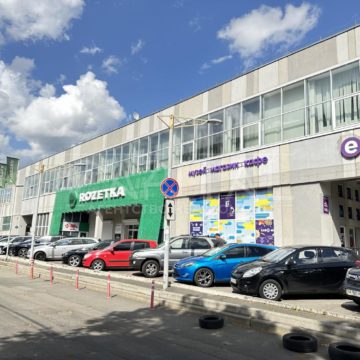 Продаж комерційної нерухомості по вул. Степана Бандери, 400 м²