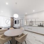 Продаж 3 кімн. квартири по вул. Причальна 14 | 1