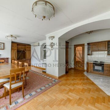 Продаж 4 кімн. квартири по вул. Саксаганського 29