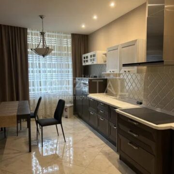 Продаж 3 кімн. квартири по вул. Січових Стрільців 70