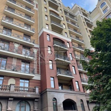 Продаж 3 кімн. квартири по вул. Франка Івана 4б