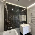 Продаж 3 кімн. квартири по вул. Дніпровська наб. 18 | 18