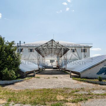 Продаж комерційної нерухомості по вул. Жовтнева, 1500 м²