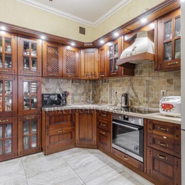 Продаж 2 кімн. квартири по вул. Бажана Миколи 1б