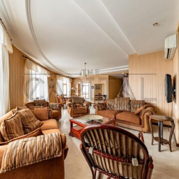 Продаж 5 кімн. квартири по вул. Нестерівський 6
