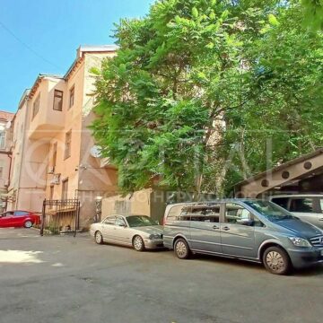 Оренда 4 кімн. квартири по вул. Бульварно-Кудрявська