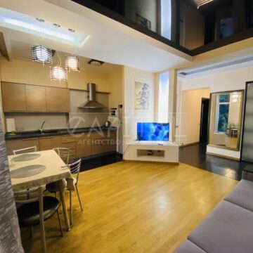 Продаж 3 кімн. квартири по вул. Басейна 17