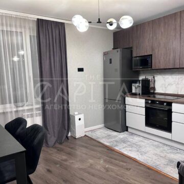 Продаж 3 кімн. квартири по вул. Урлівська 11А