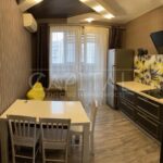 Оренда 2 кімн. квартири по вул. Героїв полку «Азов» 8 | 2