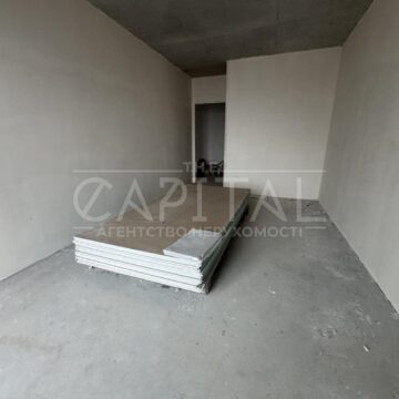 Продаж 2 кімн. квартири по вул. Залізничне 45а