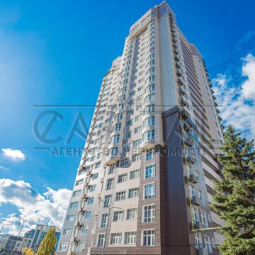 Продаж 4 кімн. квартири по вул. Іоанна Павла II 11