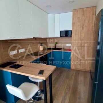 Rent 4-room apartment on Regeneratorna Street 4