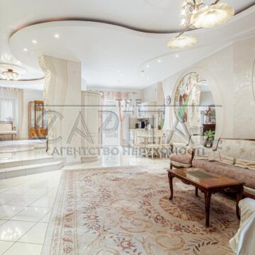 Оренда будинку 550м², 100 соток, Козин
