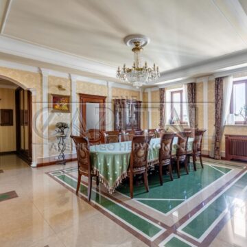 Продаж 5 кімн. квартири по вул. Борисоглібська 16А