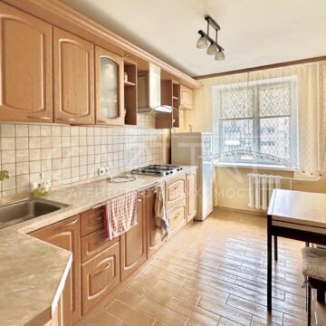 Продажа 3 комн. квартиры на ул. Дегтяревская 26а
