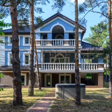 Оренда будинку 498м², 16.7 соток, Лебедівка