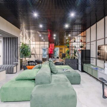 Продаж комерційної нерухомості по вул. Гетьмана Вадима, 557 м²