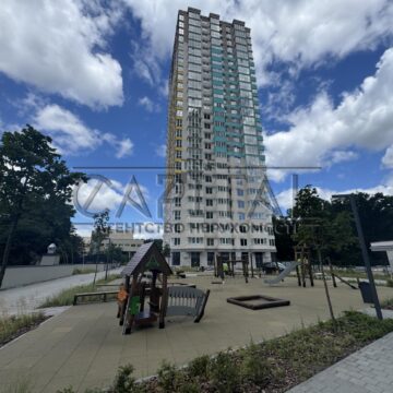 Продаж 2 кімн. квартири по вул. Заболотного Академіка 15 к