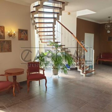 Оренда будинку 240м², 6 соток, Київ