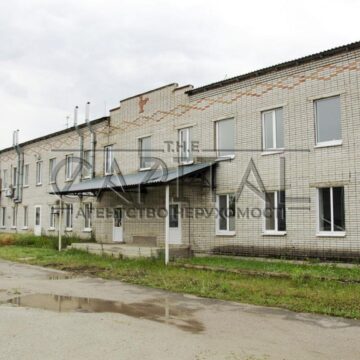Оренда комерційної нерухомості по вул. Вишнева, 3300 м²