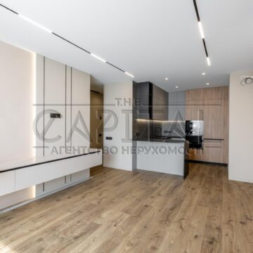 3-room apartment for sale on Zarichna Street 6