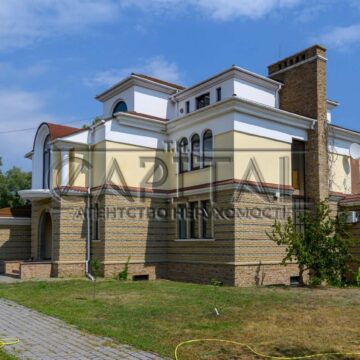 House for rent, 753.5 m², 42 acres, Kyiv