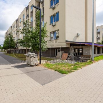 Продаж комерційної нерухомості по вул. Михайла Дерегуса, 345 м²