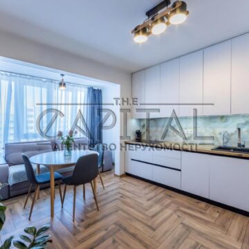 Продаж 2 кімн. квартири по вул. Балтійський 5