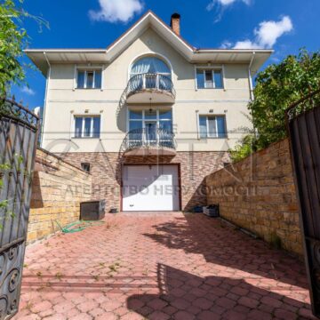 Оренда будинку 464м², 24 соток, Гореничі